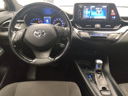 Used 2018 Toyota C-HR XLE image 22