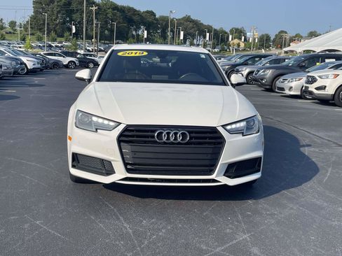 Used 2019 Audi A4 2.0T Premium FWD image 2