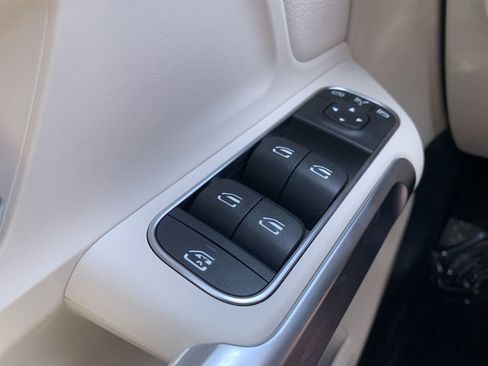Certified 2023 Mercedes-Benz EQB 300 4MATIC image 10