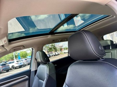 Used 2023 Volkswagen Atlas SE w/ Panoramic Sunroof Package AWD/4WD image 13