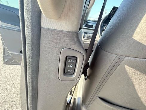 Used 2016 Honda Odyssey EX-L image 21