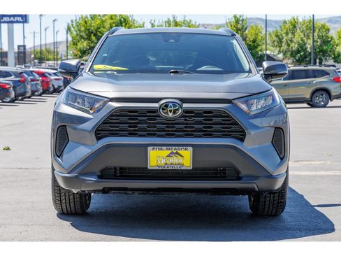Used 2021 Toyota RAV4 LE AWD/4WD image 8