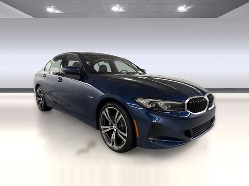 Used 2023 BMW 330e w/ Premium Package RWD image 7