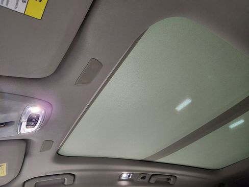 Used 2019 Volvo XC60 T6 Momentum w/ Advanced Package image 45