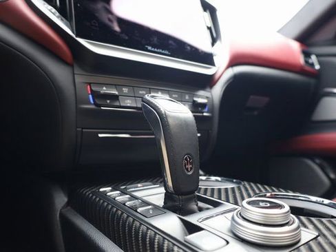 Certified 2022 Maserati Ghibli Trofeo image 20