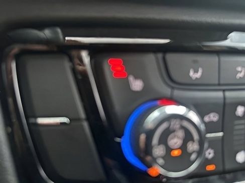 Used 2018 Buick Encore Essence image 22