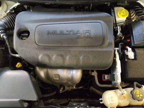 Used 2020 Jeep Cherokee Limited FWD image 30