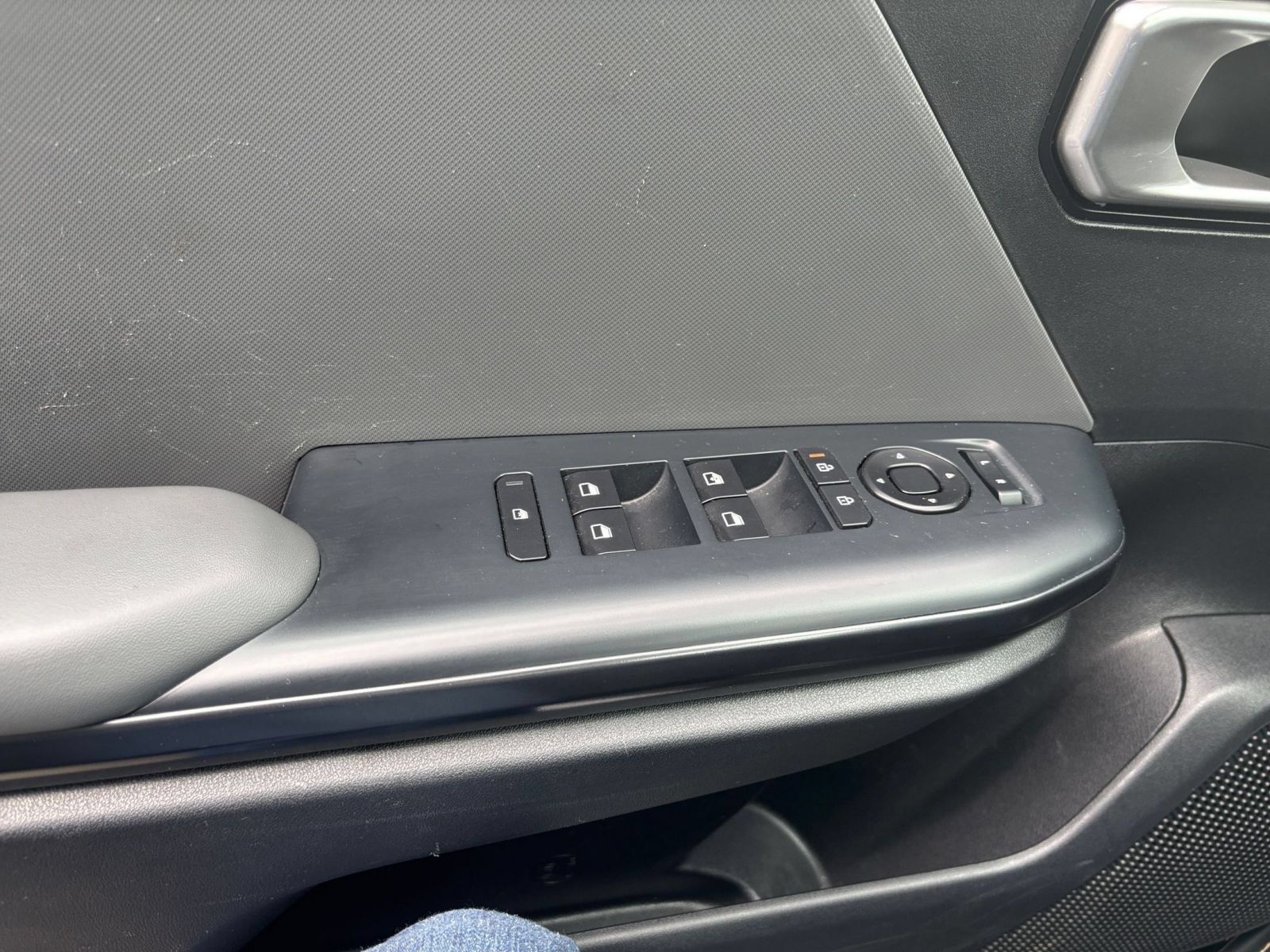 Used 2025 Kia K4 FWD image 18