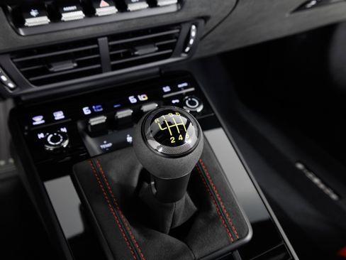 Used 2025 Porsche 911 GT3 RWD image 24