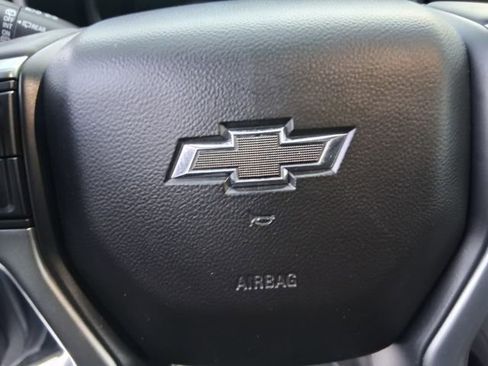 Used 2023 Chevrolet Suburban Z71 w/ Luxury Package image 24