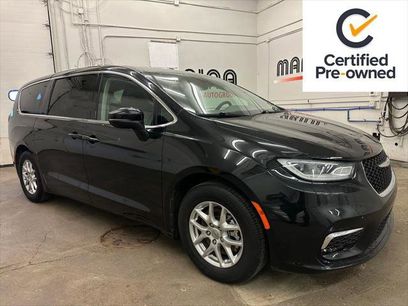Certified 2023 Chrysler Pacifica Touring-L