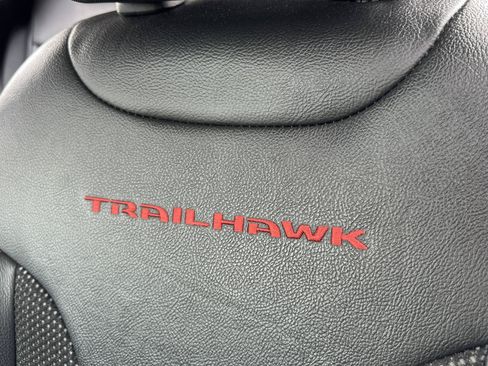 Used 2020 Jeep Compass Trailhawk AWD/4WD image 30