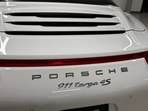 Certified 2016 Porsche 911 Targa 4S AWD/4WD image 13
