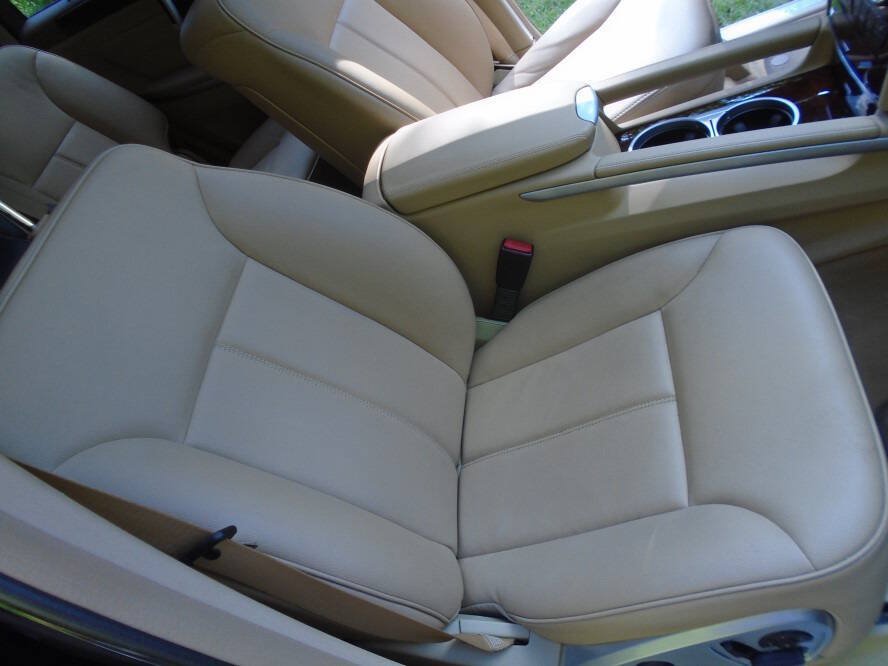 Used 2012 Mercedes-Benz GL 450 4MATIC image 26