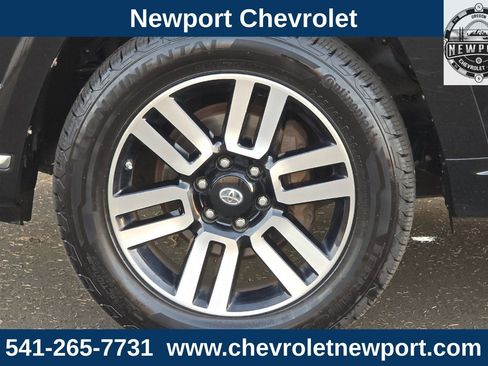 Used 2016 Toyota 4Runner Limited image 27