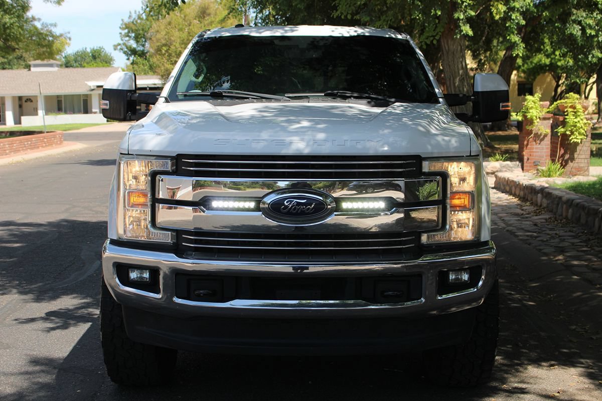 Used 2017 Ford F250 Lariat w/ Lariat Value Package AWD/4WD image 4