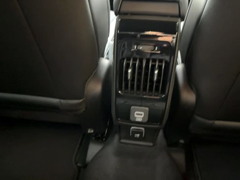 New 2026 Jeep Compass Limited image 8