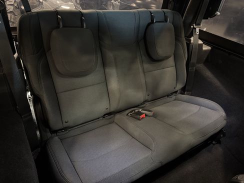 Used 2023 Jeep Wrangler Sport image 27