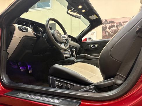 Used 2015 Ford Mustang Premium RWD image 22