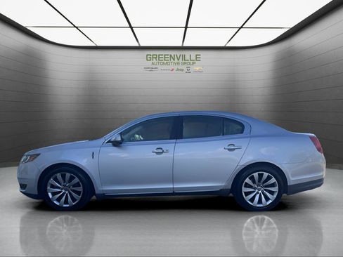 Used 2016 Lincoln MKS FWD image 2
