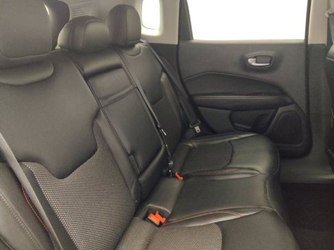 Used 2018 Jeep Compass Trailhawk w/ Navigation Group AWD/4WD image 19