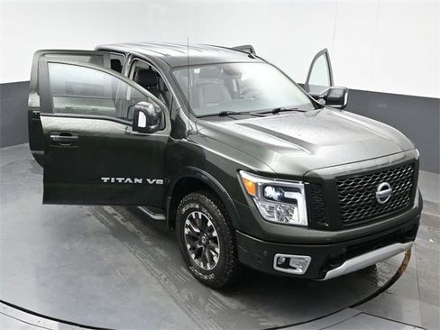 Used 2019 Nissan Titan PRO-4X w/ Pro-4x Convenience Package image 40