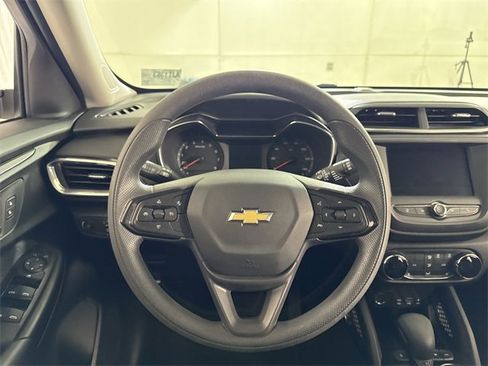 Used 2023 Chevrolet TrailBlazer LT image 34