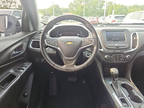 Used 2022 Chevrolet Equinox LT FWD image 14