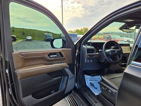 Used 2026 GMC Yukon Denali Ultimate AWD/4WD image 14