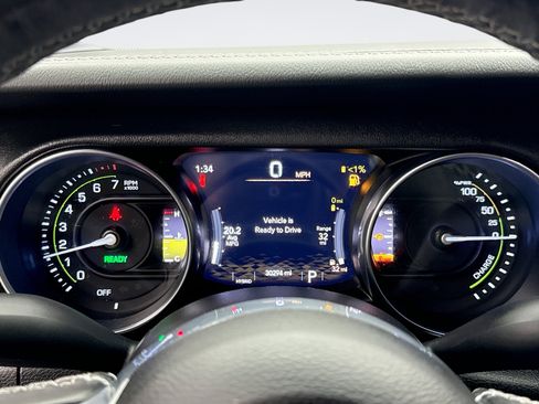Used 2021 Jeep Wrangler Unlimited Sahara w/ Cold Weather Group AWD/4WD image 13