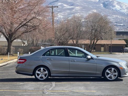 Used 2010 Mercedes-Benz E 350 Sedan image 4