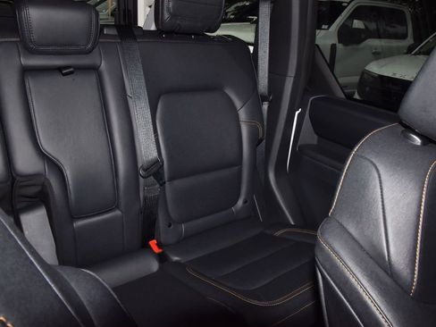 Certified 2024 Ford Bronco Badlands w/ Sasquatch Package AWD/4WD image 22