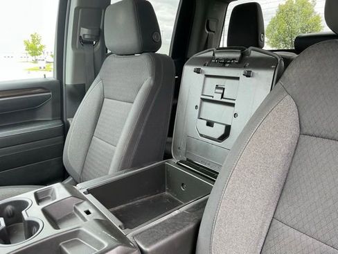 Used 2023 Chevrolet Silverado 1500 RST AWD/4WD image 30