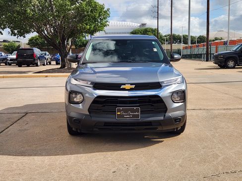 Used 2021 Chevrolet TrailBlazer LS FWD image 3