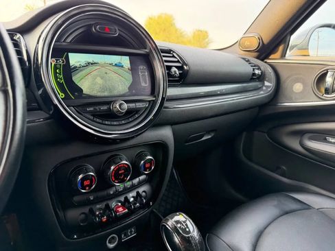 Used 2017 MINI Cooper Clubman FWD image 19