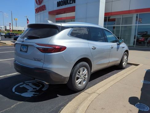 Used 2018 Buick Enclave Premium w/ Trailering Package FWD image 4