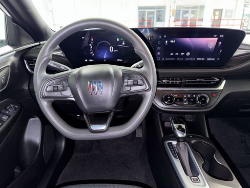 Used 2024 Buick Envista Preferred FWD image 16