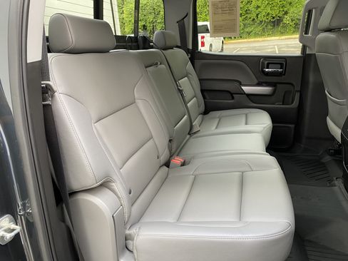 Used 2018 Chevrolet Silverado 1500 LTZ Z71 w/ LTZ Plus Package AWD/4WD image 36