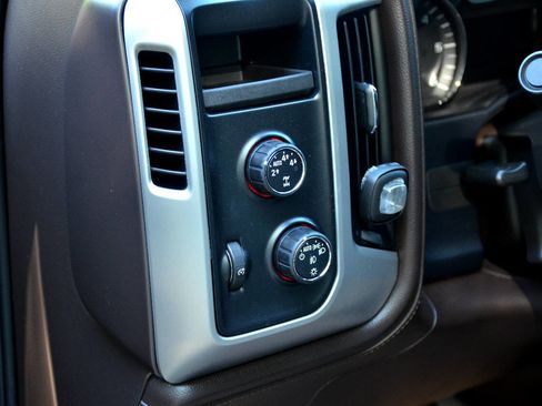 Used 2014 GMC Sierra 1500 SLT w/ SLT Preferred Package AWD/4WD image 26