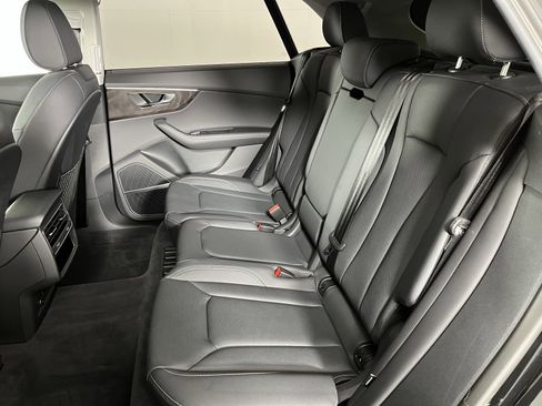 Used 2023 Audi Q8 Prestige image 22