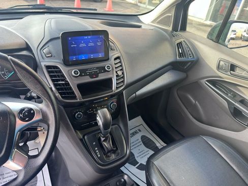 Used 2022 Ford Transit Connect XL w/ CNG/LPG Engine Prep Package image 19