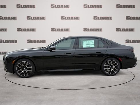 New 2025 BMW 760i xDrive image 2