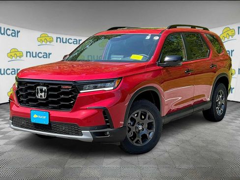 New 2025 Honda Pilot TrailSport image 4