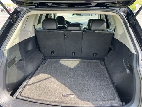 Used 2019 Volkswagen Tiguan SE AWD/4WD image 9