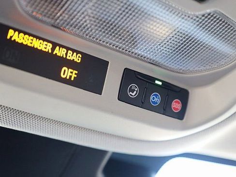 Used 2025 Chevrolet Trax ACTIV image 17