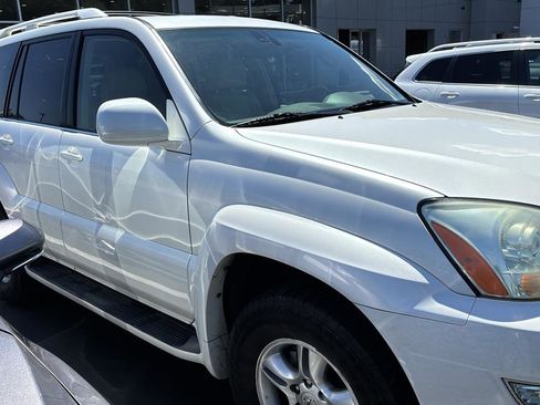 Used 2005 Lexus GX 470 AWD/4WD image 4