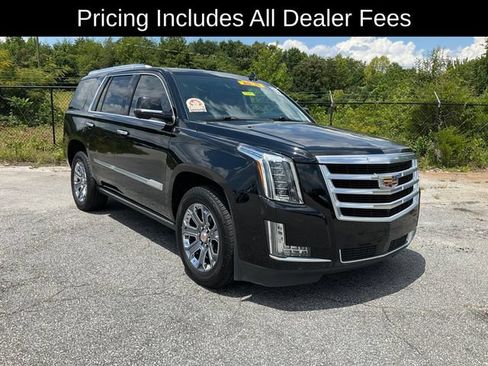 Used 2019 Cadillac Escalade Premium Luxury AWD/4WD image 3