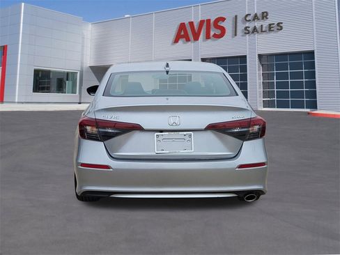 Used 2025 Honda Civic Sport image 5