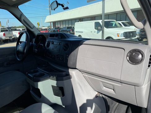 Used 2013 Ford E-250 and Econoline 250 w/ PWR Group image 32
