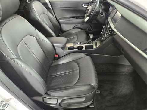 Used 2020 Kia Optima EX image 19